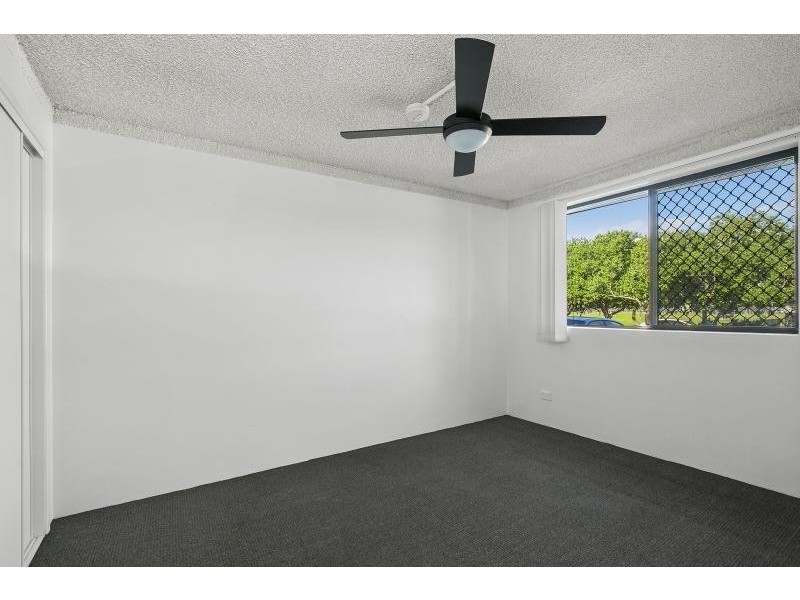2/5 Lind Avenue, Palm Beach QLD 4221