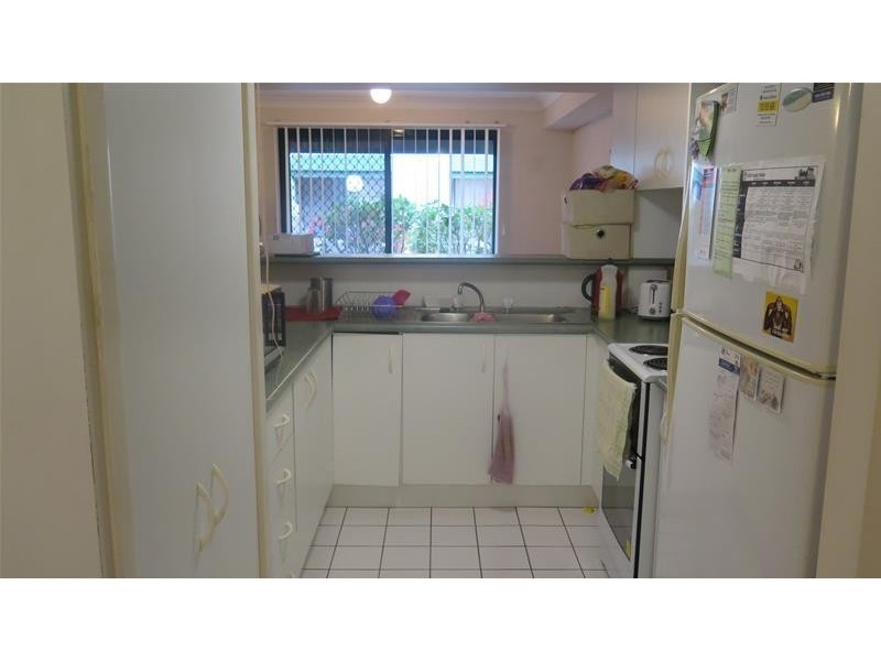 2/1045 Gold Coast Highway, Palm Beach QLD 4221