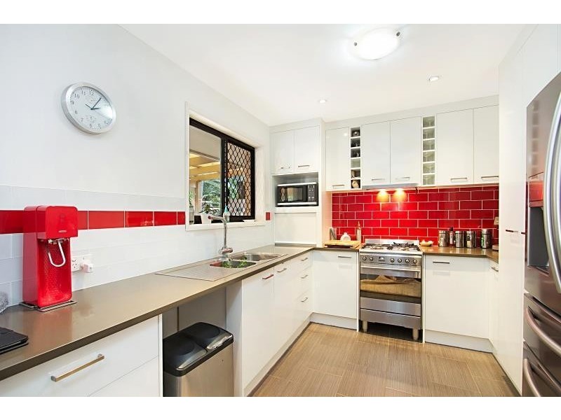 6 Spindle Street, Palm Beach QLD 4221