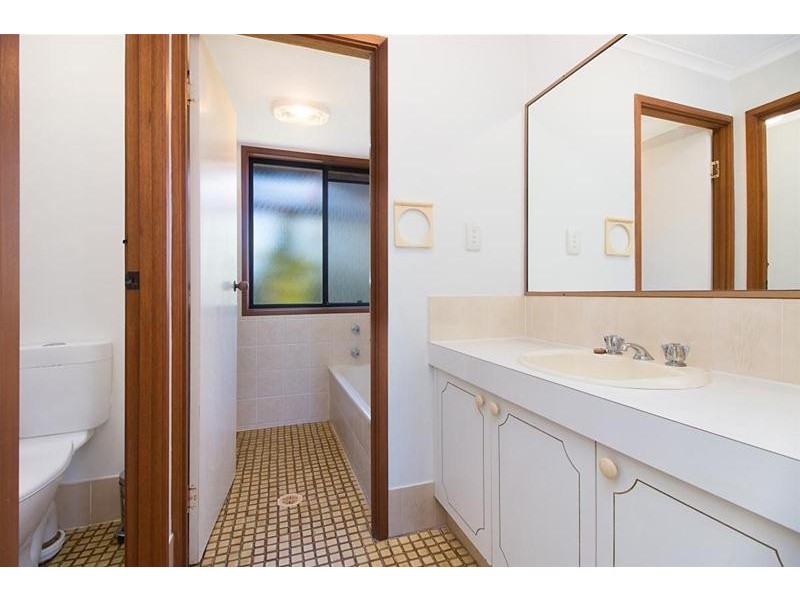 20 Clives Circuit, Currumbin Waters QLD 4223