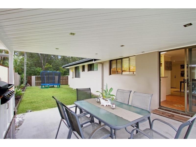 218 Tallebudgera Drive, Palm Beach QLD 4221