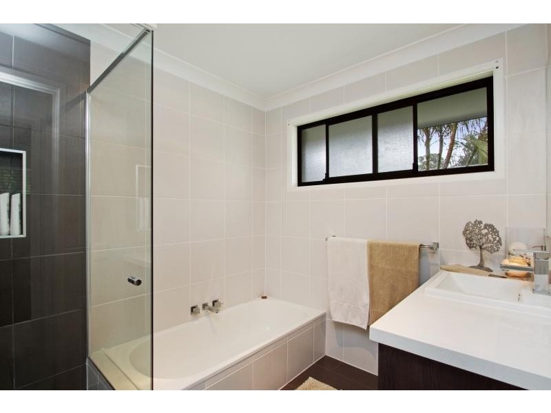 218 Tallebudgera Drive, Palm Beach QLD 4221