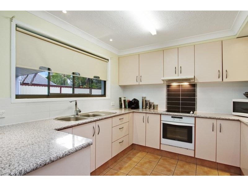 218 Tallebudgera Drive, Palm Beach QLD 4221