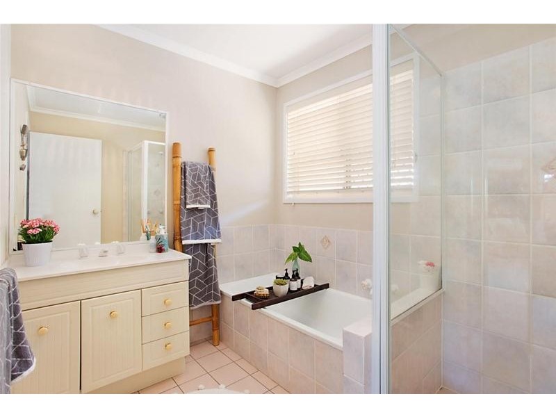 7 Hydrilla Court, Elanora QLD 4221