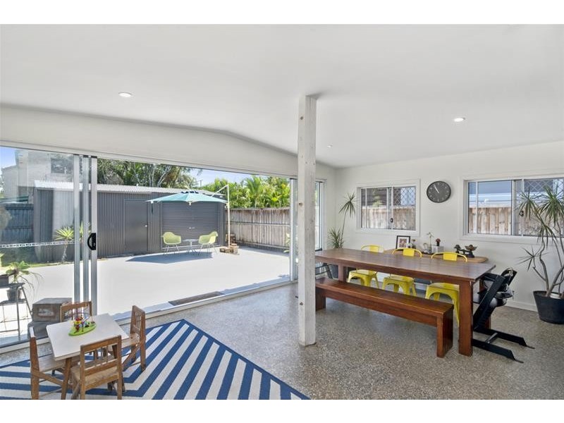 37 Twenty Fifth Avenue, Palm Beach QLD 4221