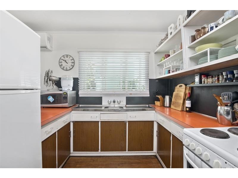 37 Twenty Fifth Avenue, Palm Beach QLD 4221