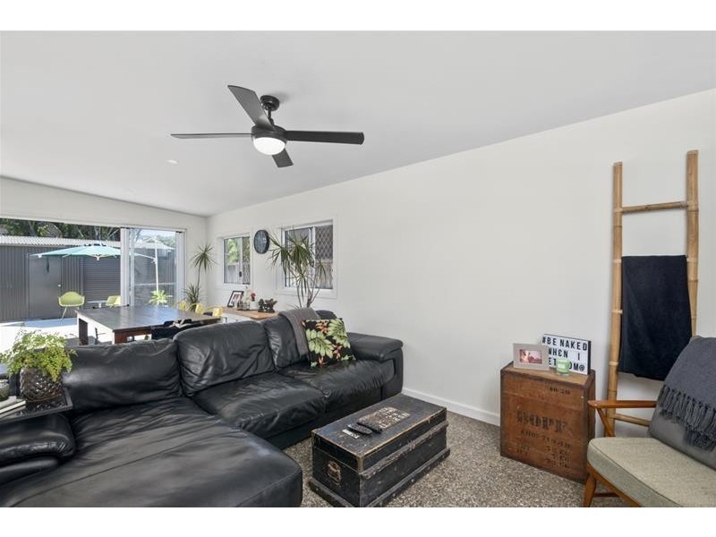 37 Twenty Fifth Avenue, Palm Beach QLD 4221