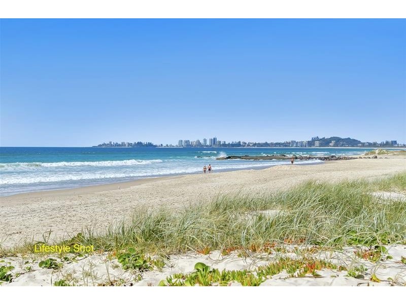 37 Twenty Fifth Avenue, Palm Beach QLD 4221