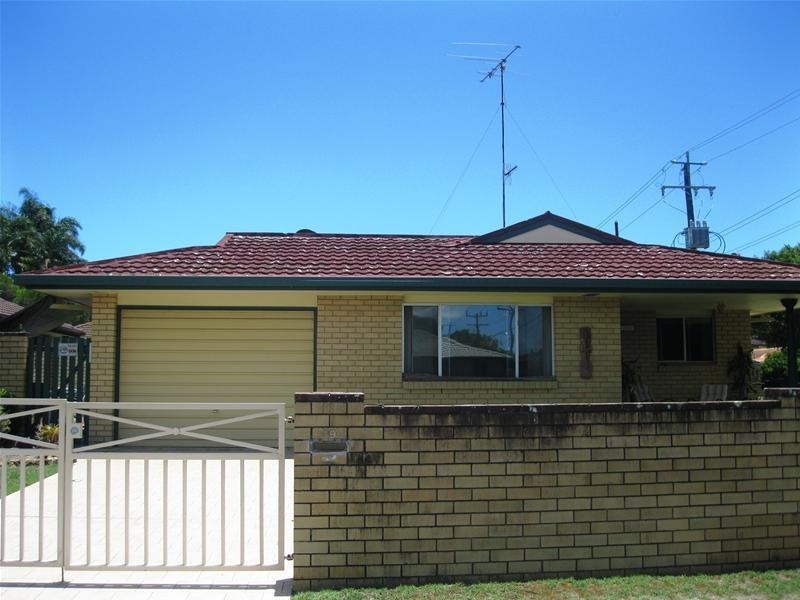 39 Seventh Avenue, Palm Beach QLD 4221