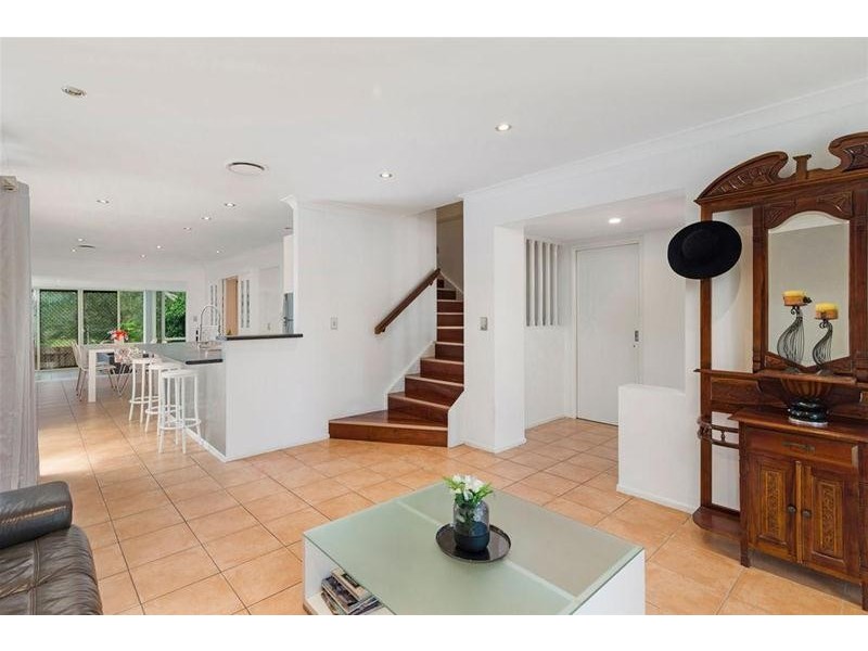 11 Hydrilla Court, Elanora QLD 4221