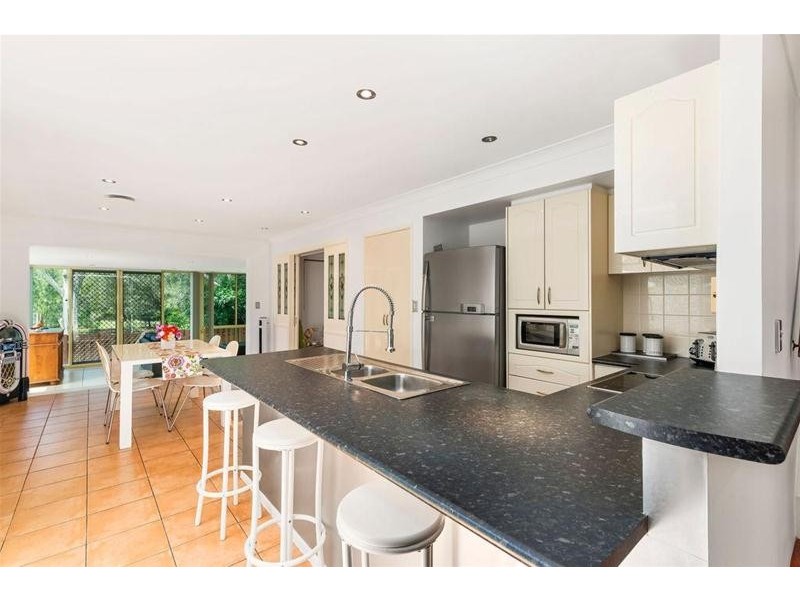 11 Hydrilla Court, Elanora QLD 4221