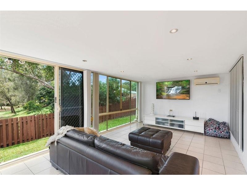 11 Hydrilla Court, Elanora QLD 4221