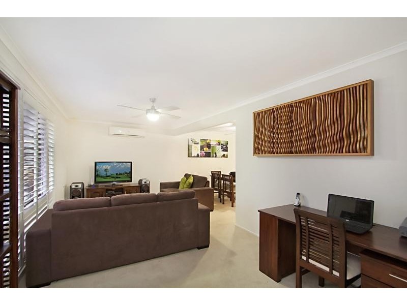 10 Sequoia Close, Elanora QLD 4221