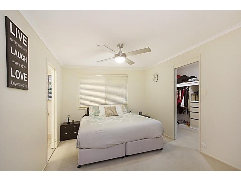 10 Sequoia Close, Elanora QLD 4221