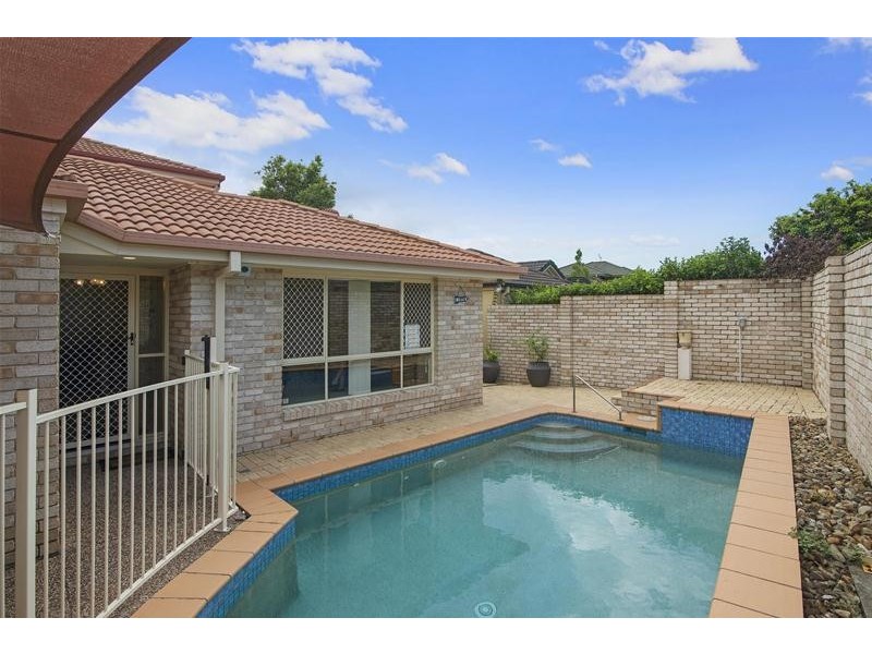 95 Casuarina Drive, Elanora QLD 4221