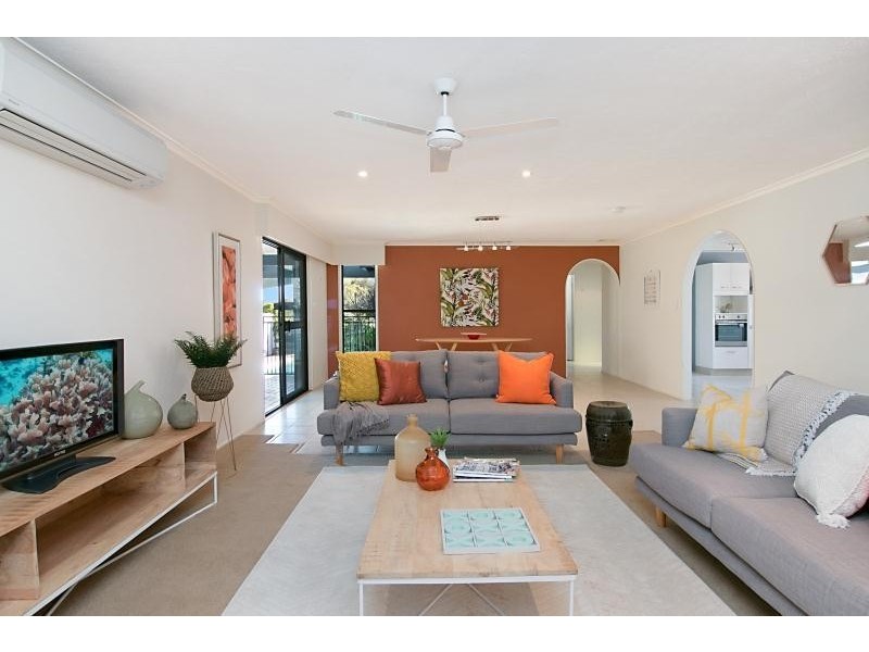 70 Clives Circuit, Currumbin Waters QLD 4223