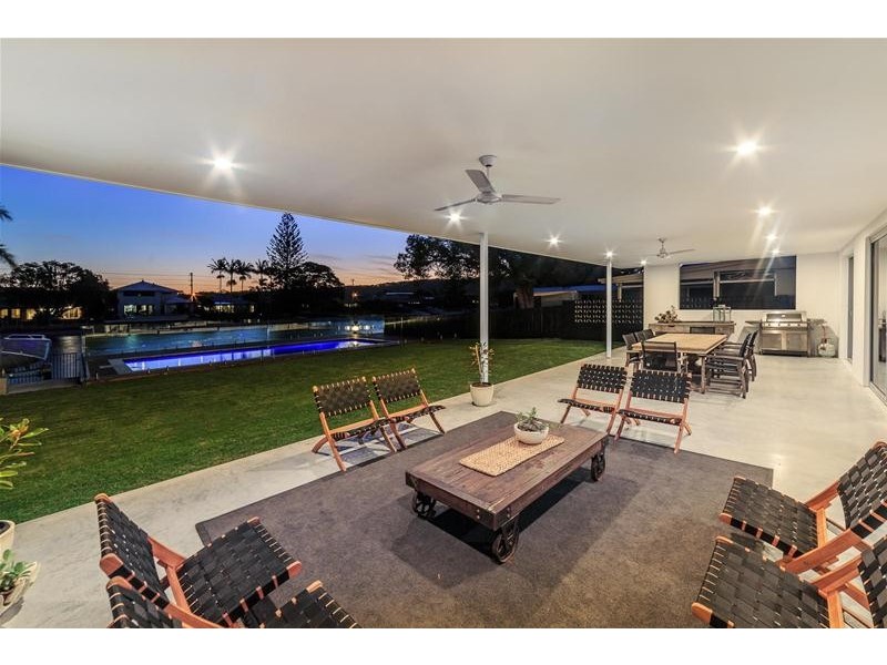 40 Parnki Parade, Palm Beach QLD 4221