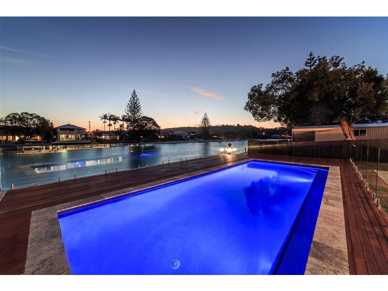 40 Parnki Parade, Palm Beach QLD 4221