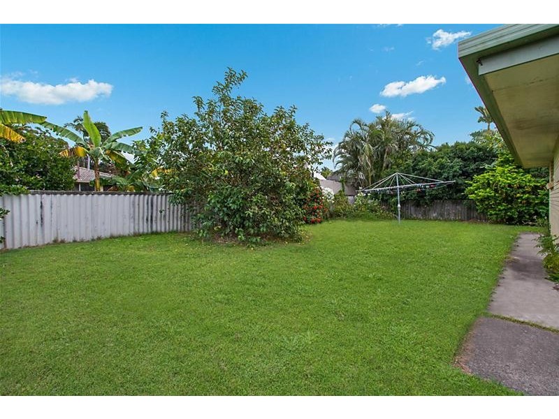 217 Mallawa Drive, Palm Beach QLD 4221