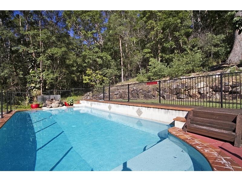 5 Gough Place, Currumbin Waters QLD 4223