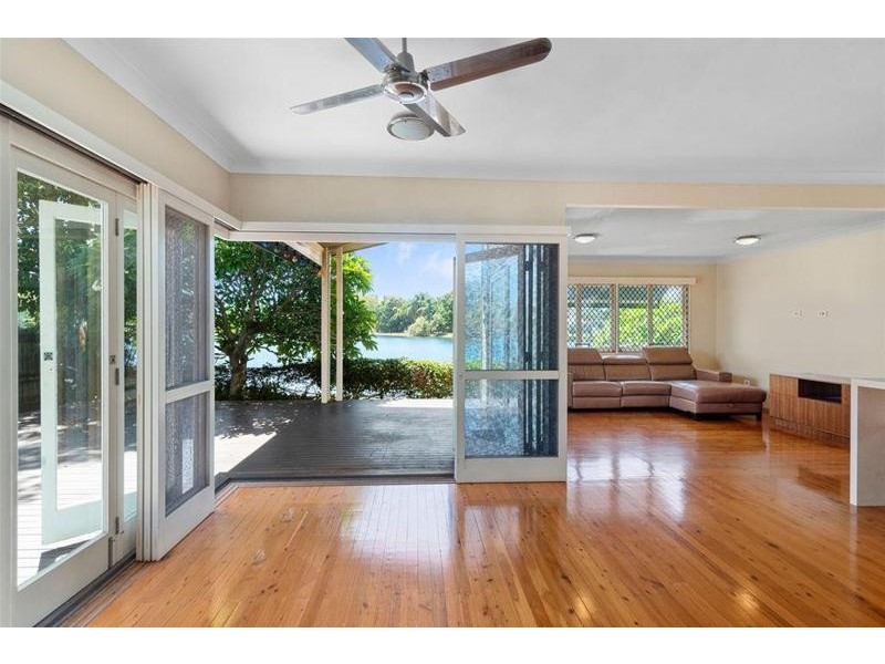 25 Tahiti Avenue, Palm Beach QLD 4221