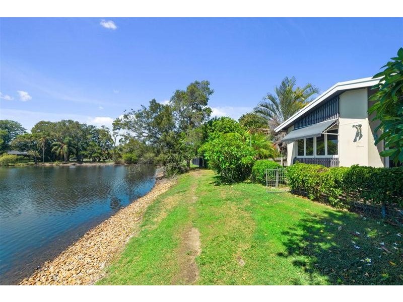 25 Tahiti Avenue, Palm Beach QLD 4221
