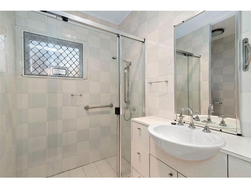 25 Tahiti Avenue, Palm Beach QLD 4221