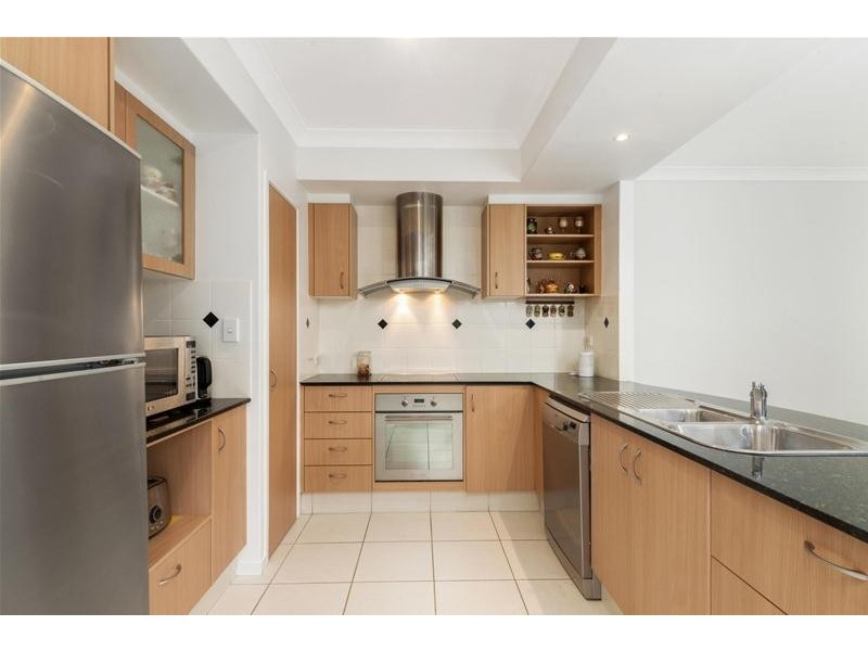 2/121 Laguna Avenue, Palm Beach QLD 4221