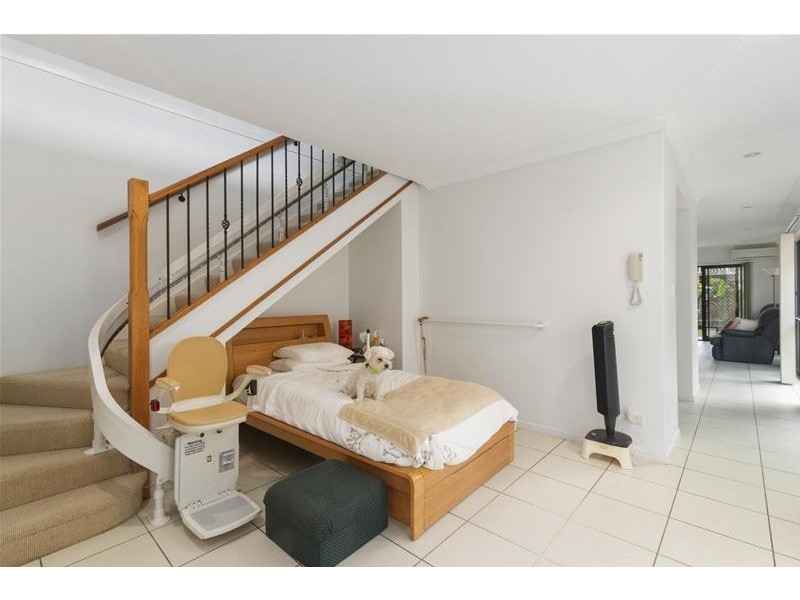 2/121 Laguna Avenue, Palm Beach QLD 4221