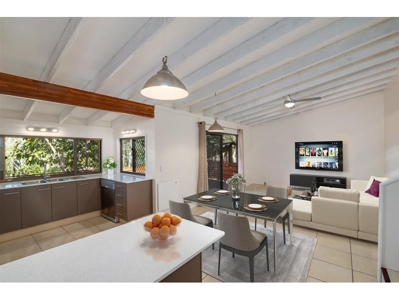 25 Glentrees Grove, Currumbin Waters QLD 4223