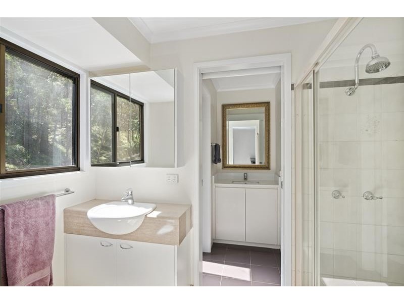 25 Glentrees Grove, Currumbin Waters QLD 4223