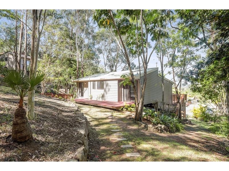 25 Glentrees Grove, Currumbin Waters QLD 4223