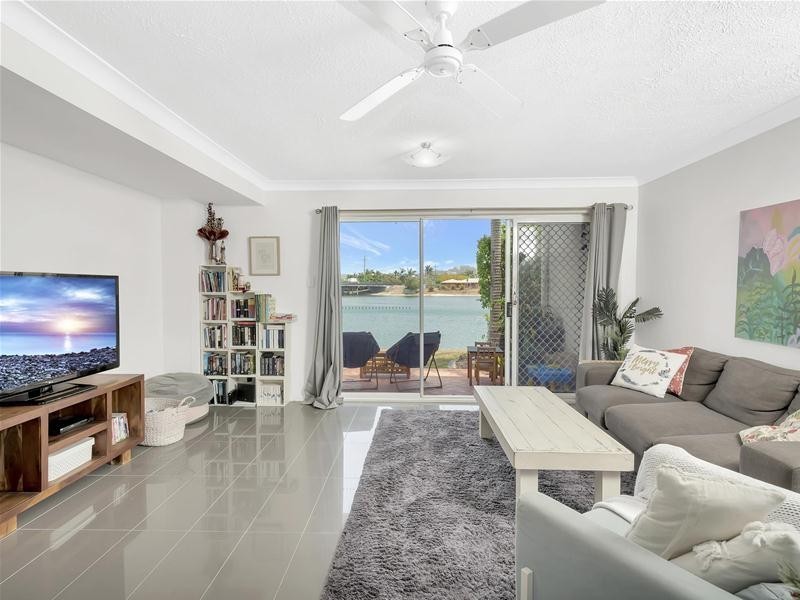 121/2-10 Coolgardie Street, Elanora QLD 4221