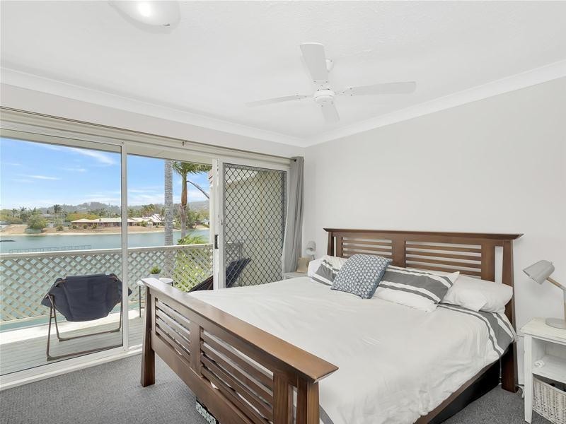 121/2-10 Coolgardie Street, Elanora QLD 4221