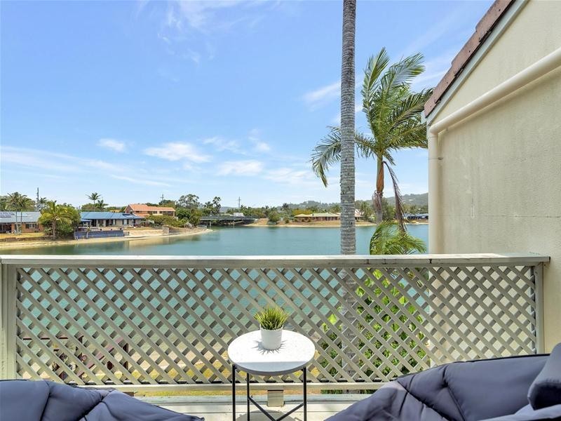 121/2-10 Coolgardie Street, Elanora QLD 4221