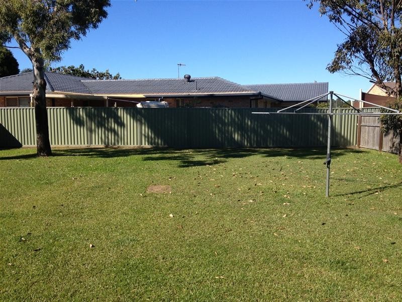 221 Nineteenth Avenue, Elanora QLD 4221