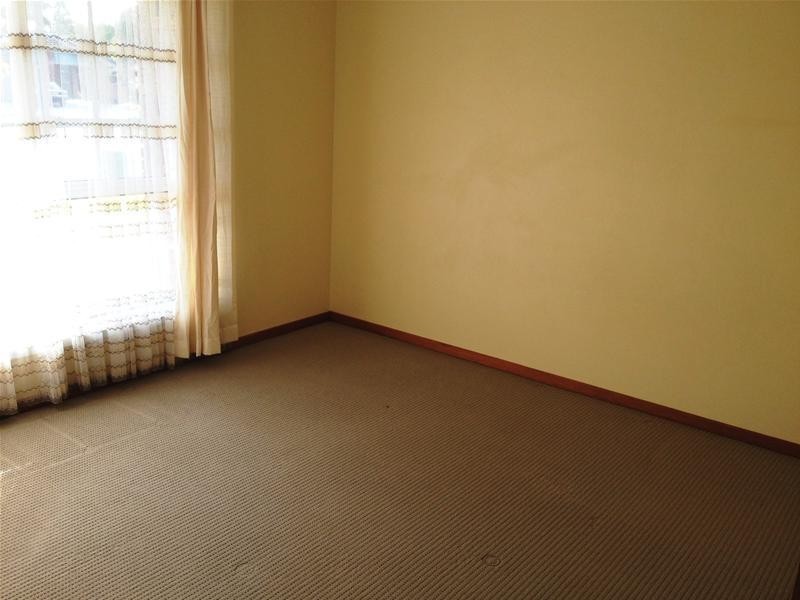 221 Nineteenth Avenue, Elanora QLD 4221