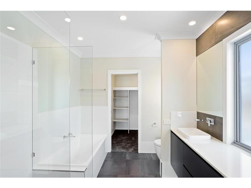 2/82 Palm Beach Avenue, Palm Beach QLD 4221