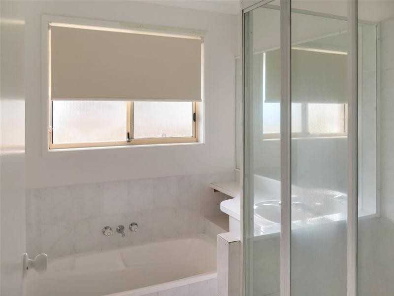 38 Rees Court, Elanora QLD 4221