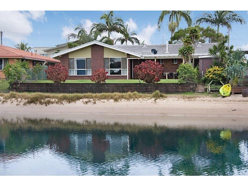 14 Marlin Court, Palm Beach QLD 4221