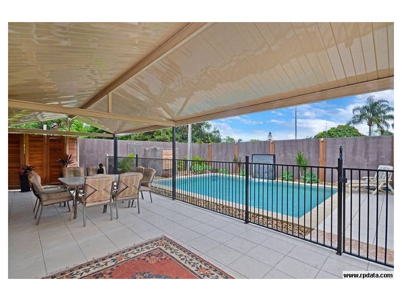 46 Spindle Street, Palm Beach QLD 4221