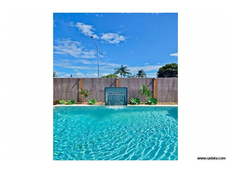 46 Spindle Street, Palm Beach QLD 4221