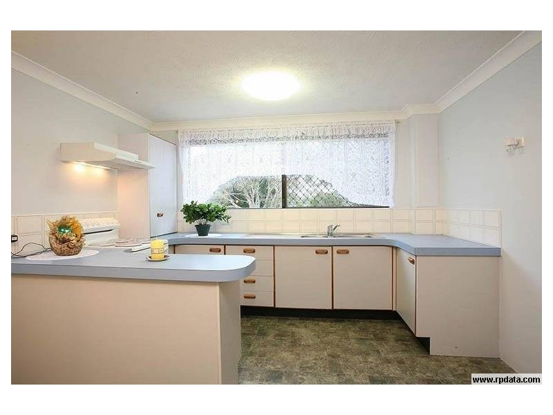 2/6 Brooke Avenue, Palm Beach QLD 4221