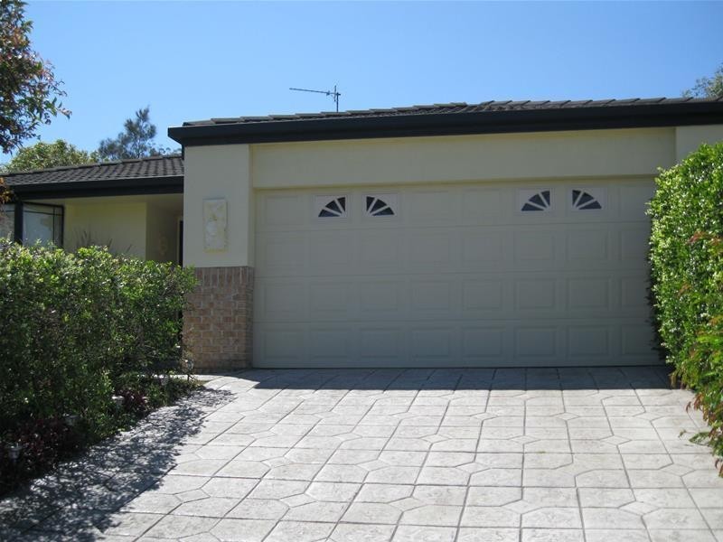 12 Eudonia Court, Elanora QLD 4221