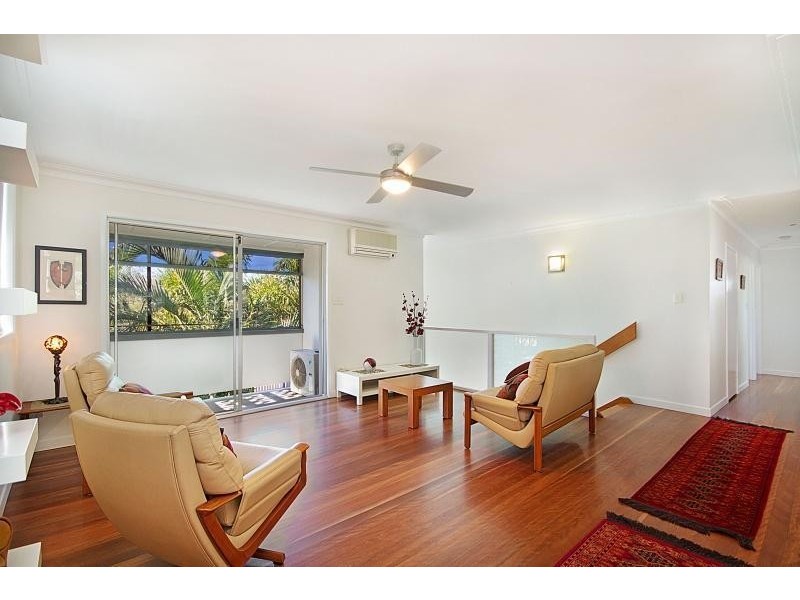 4 Denawen Street, Palm Beach QLD 4221