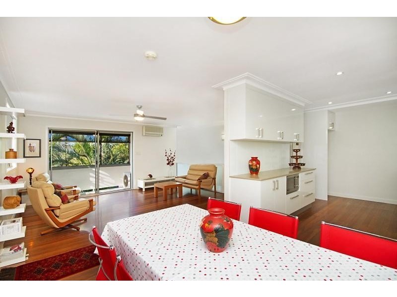 4 Denawen Street, Palm Beach QLD 4221