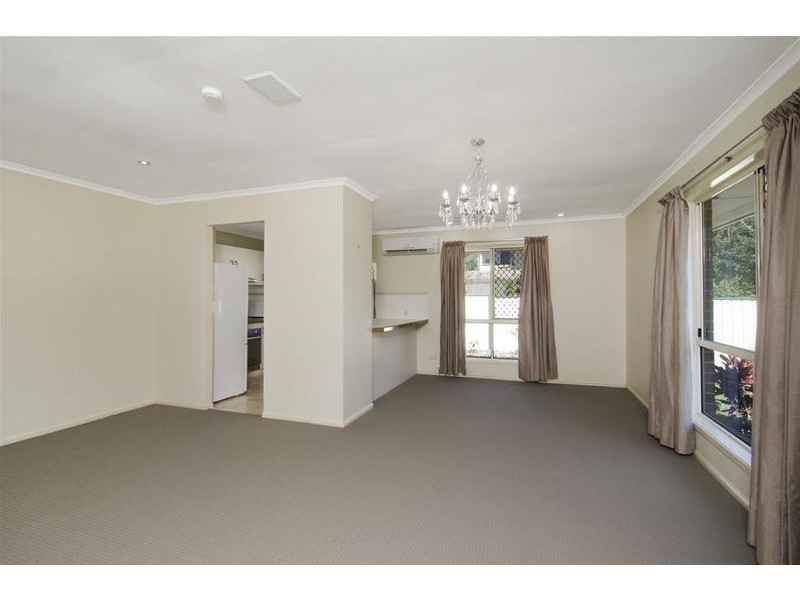 1/1 Cowal Court, Elanora QLD 4221