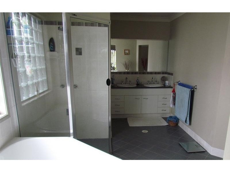 3 Casey Close, Currumbin Waters QLD 4223