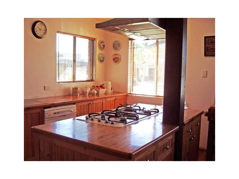 4 Bali Avenue, Palm Beach QLD 4221