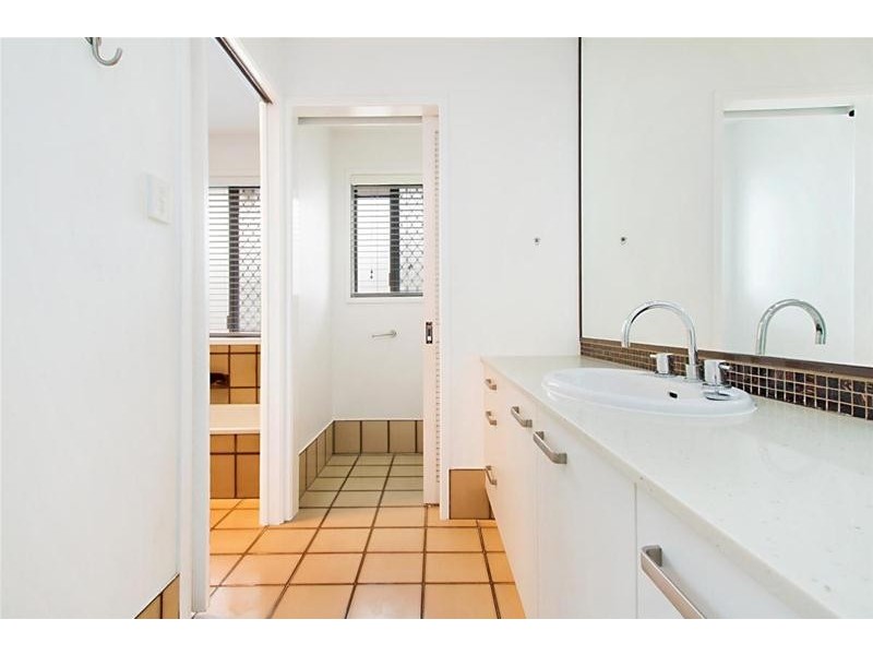 28 Pinon Close, Elanora QLD 4221